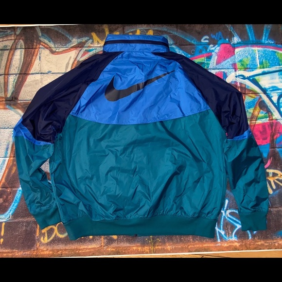 Nike jacket - Picture 2 of 4